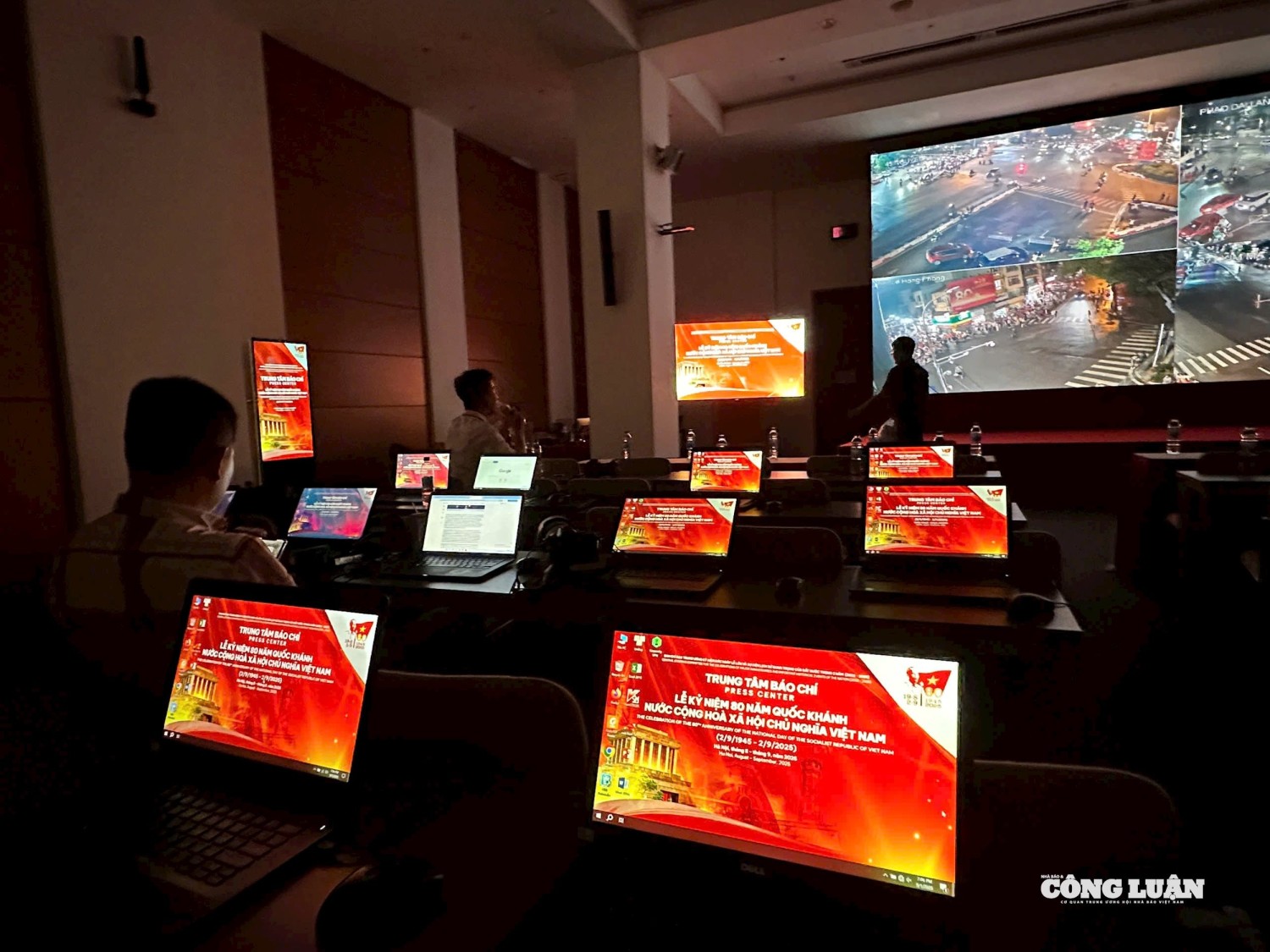 d144e21b0e12854cdc03(1)