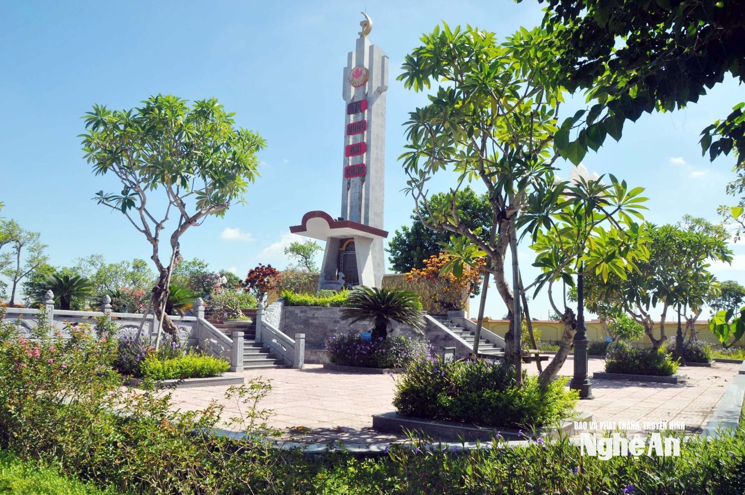 mo 28 liet si xo viet nghe tinh