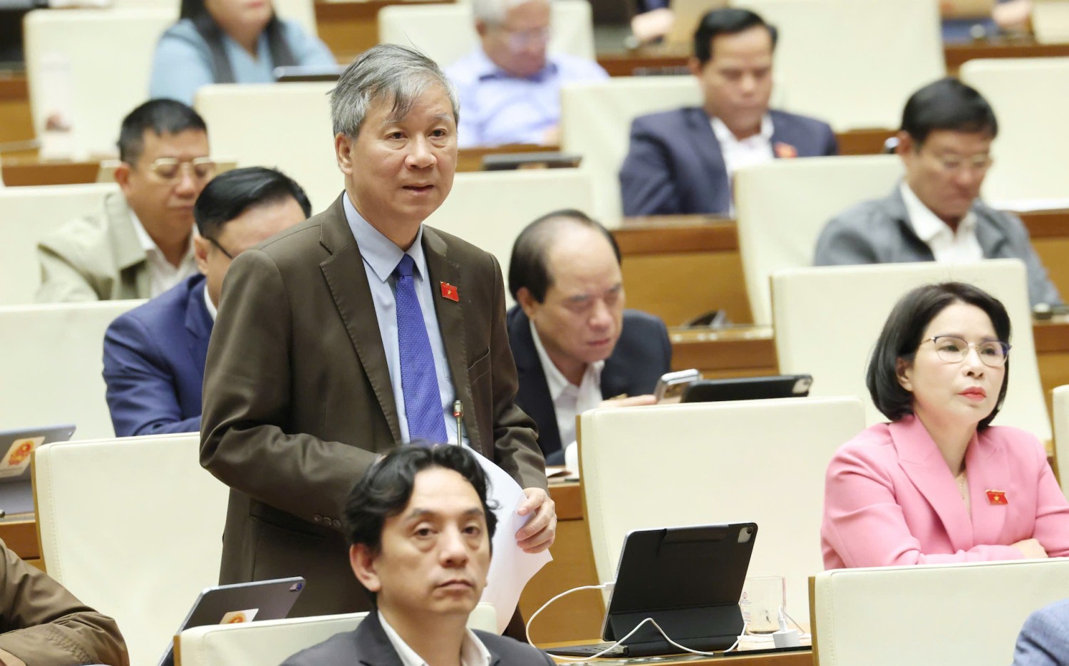 nguyen anh tri 1 1384