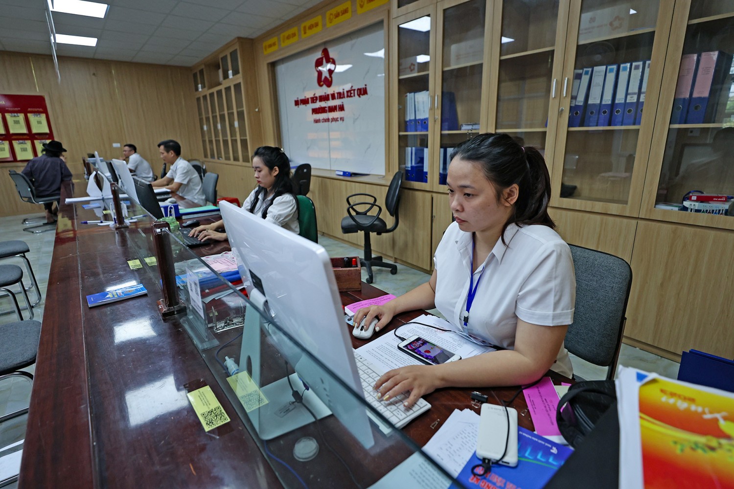 cong chuc vien chuc anh le anh dung a58i4086 1474