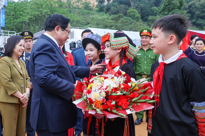khoi cong 2 308