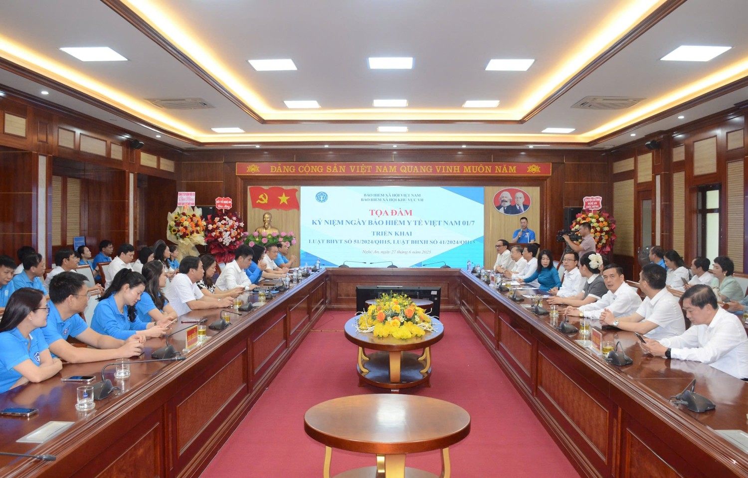 Quang cảnh buổi Tọa đàm kỷ niệm Ngày Bảo hiểm y tế Việt Nam 17 tại điểm cầu BHXH khu vực VII