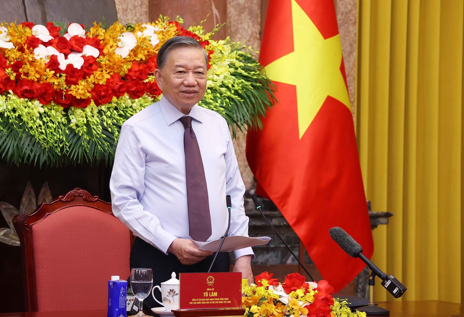 tong bi thu 1828